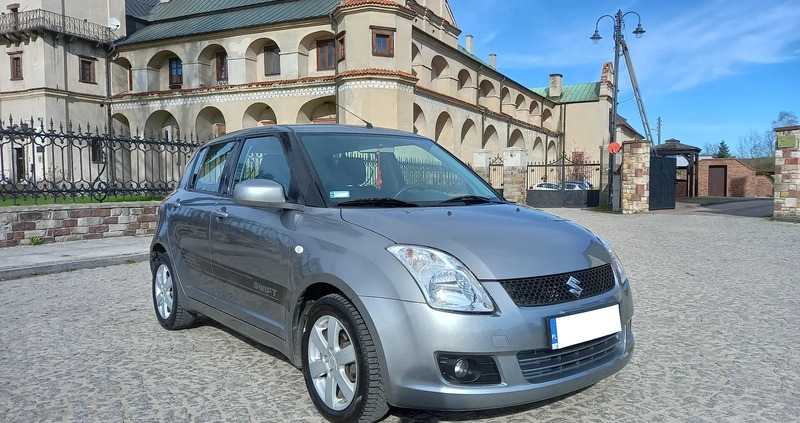 Suzuki Swift cena 23500 przebieg: 144900, rok produkcji 2010 z Starachowice małe 172